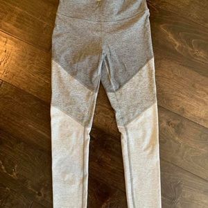 Outdoor Voices 7/8 spring leggings